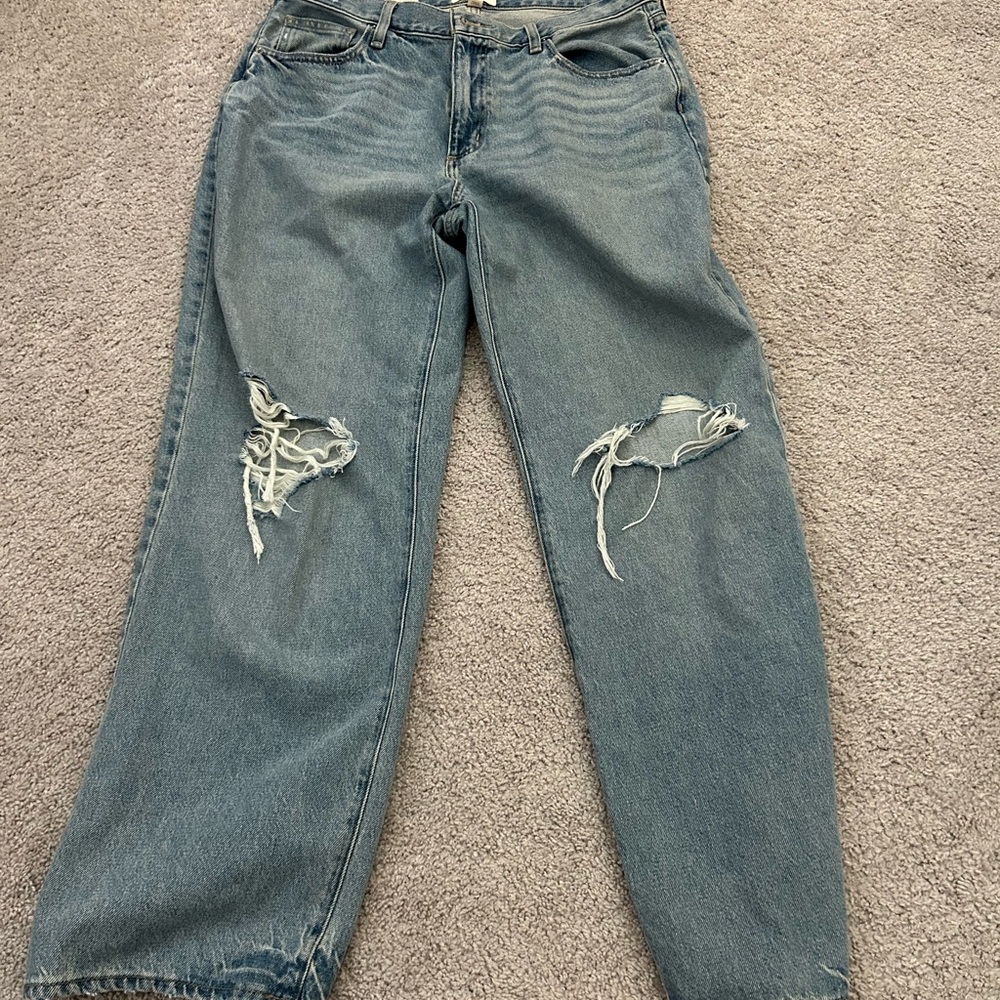 Universal Thread Blue Boyfriend Jeans Distressed